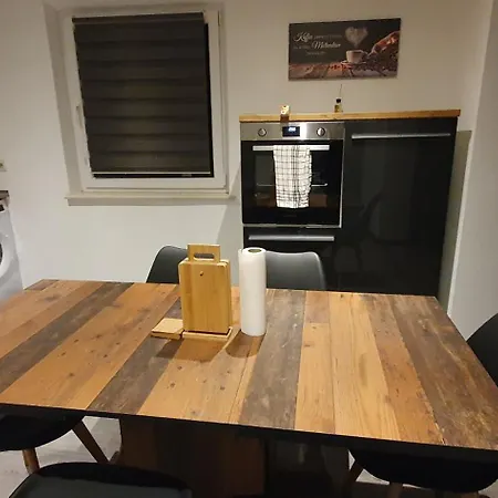 Apartment Sanda Im Eg Mit Kostenlose Park In Bul, Bayern *