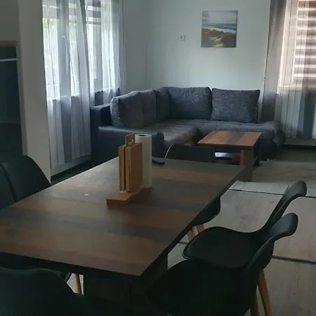 Sanda Apart-1 Im Eg Mit Kostenlose Park In Bul, Bayern דירה
